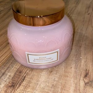 Peony Gardenia Leaf scented candle